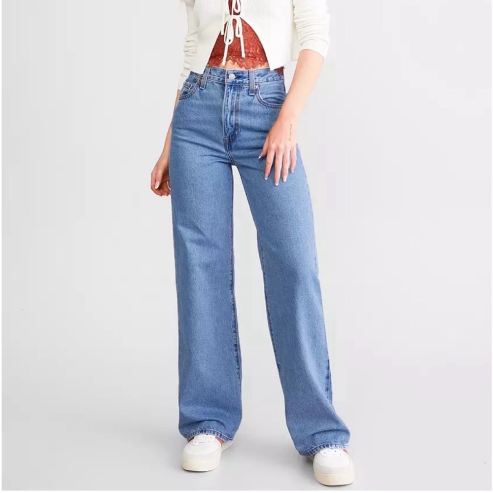 Levi's Ribcage Wide Leg Jeans